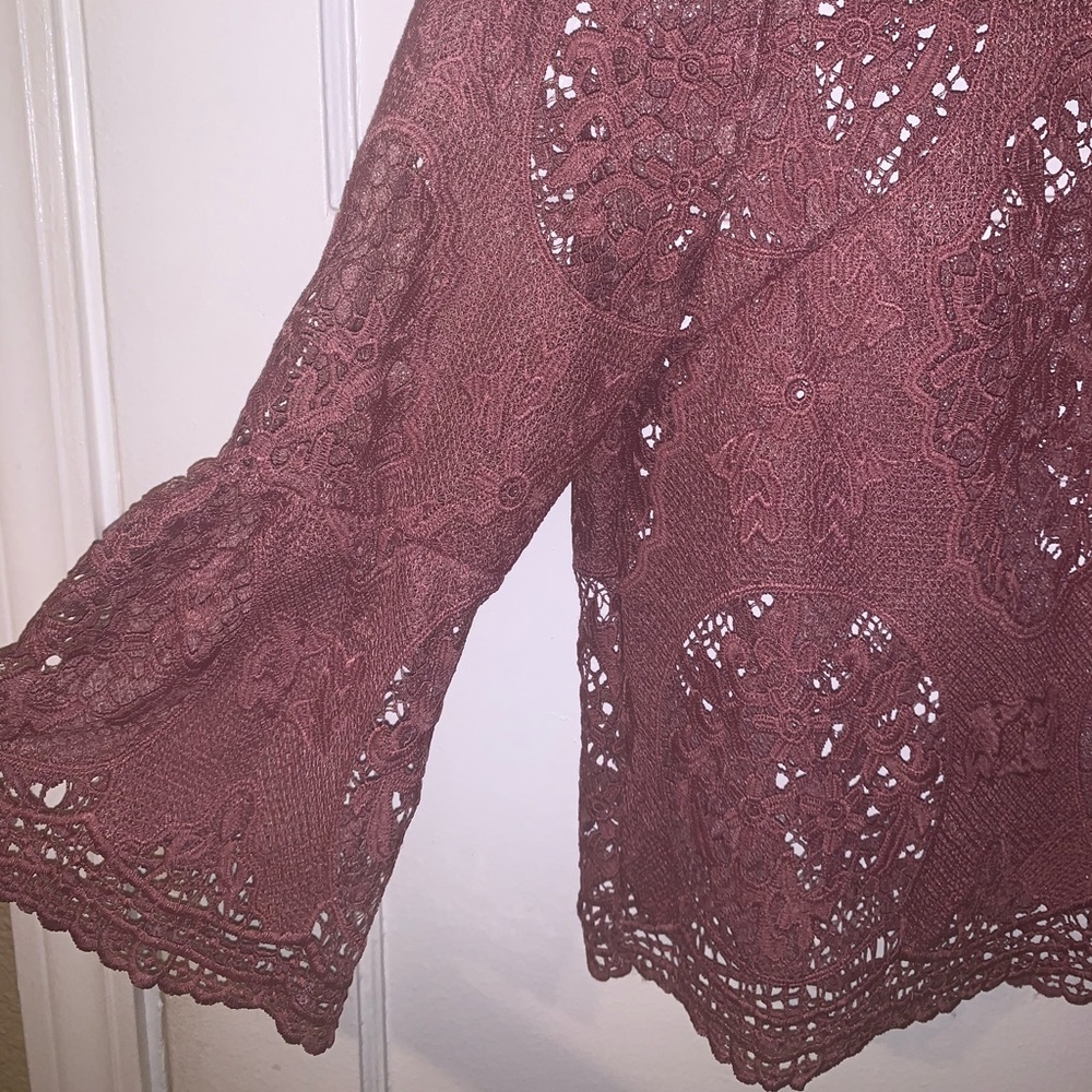 Pink/mauve trumpet sleeve top